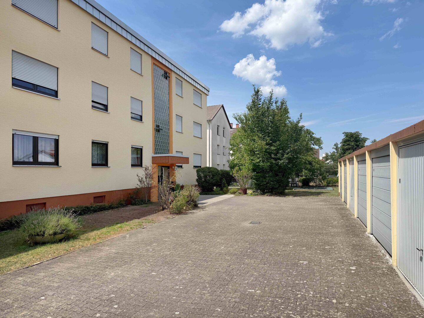 Großzügiges Wohnen mit Balkon und Garage in gefragter Lage von Hockenheim, sofort frei, 68766 Hockenheim