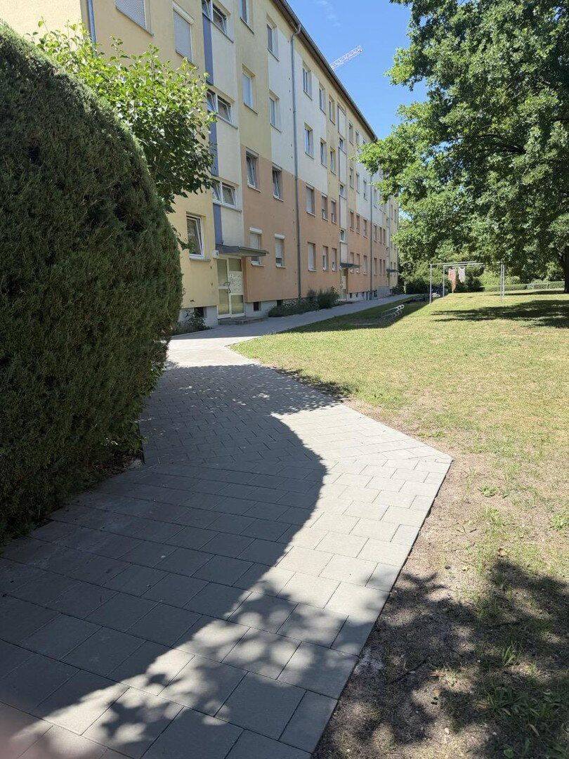 Hochwertig kernsanierte 2-Zimmerwohnung mit Balkon und Stellplatz – Campus-nah in Erlangen-Bruck, 91058 Erlangen (Bruck Eltersdorf Erlangen-Süd Sebaldussiedlung Tennenlohe)
