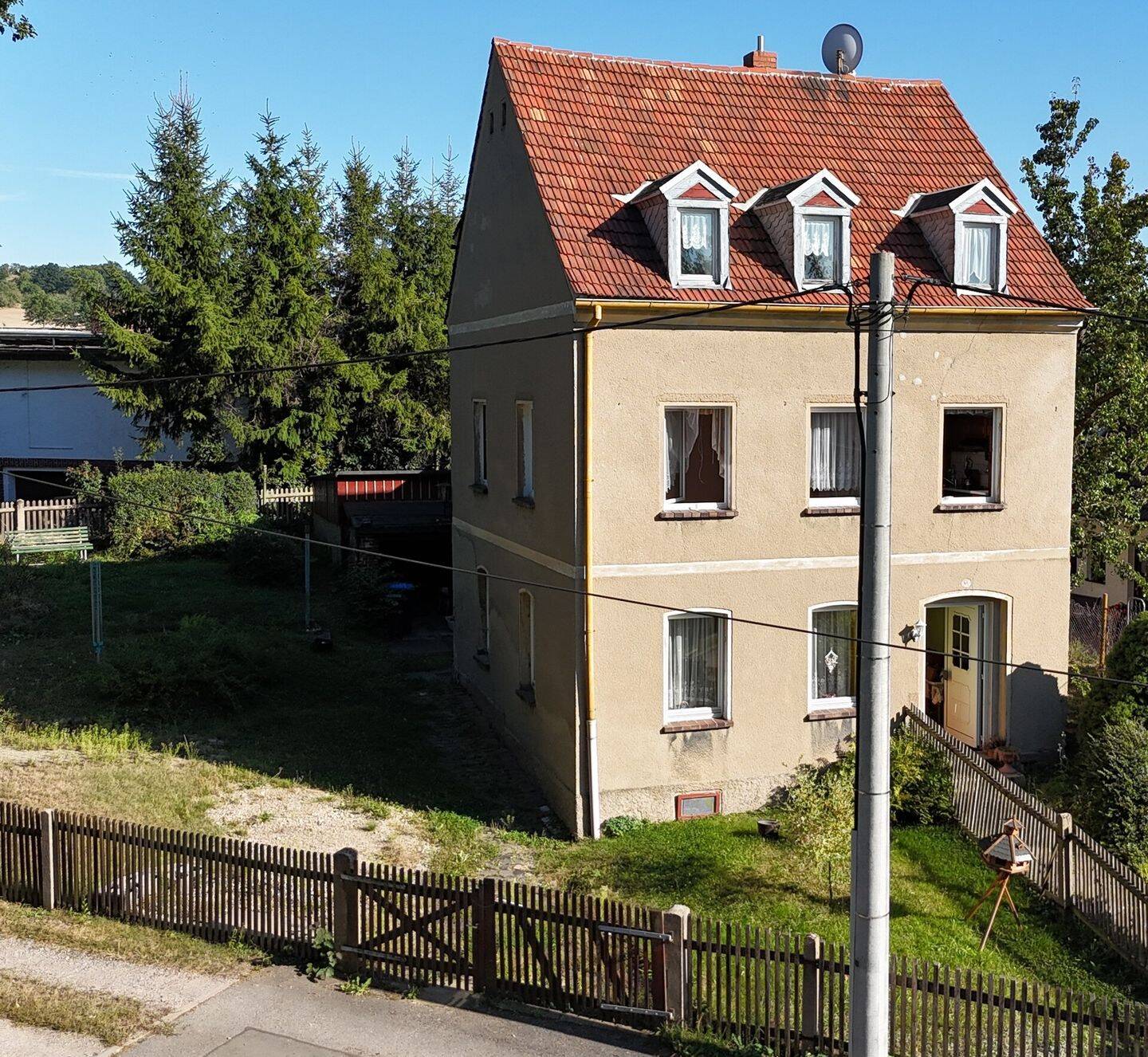 Sanierungsbedürftiges EFH in grüner Lage, 8393 Dennheritz