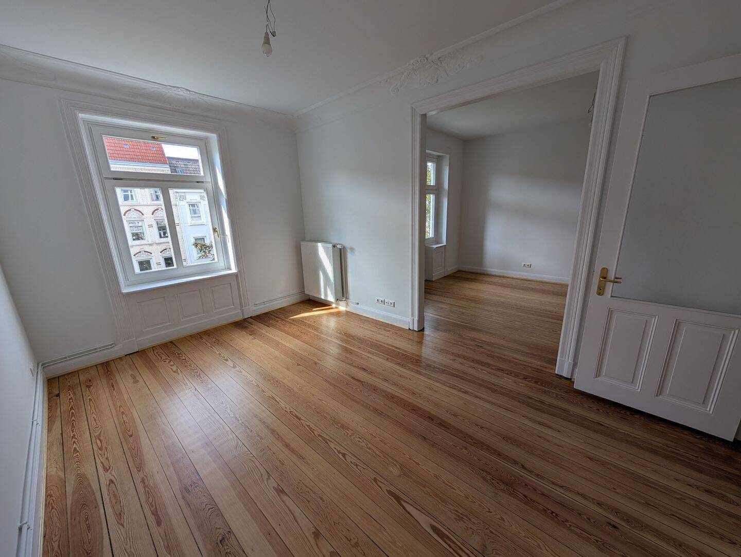 Top sanierte 3-Zimmer-Altbau-Wohnung mit Balkon im 4.OG, 20251 Hamburg (Hamburg-Nord Alsterdorf Eppendorf Hoheluft-Ost)