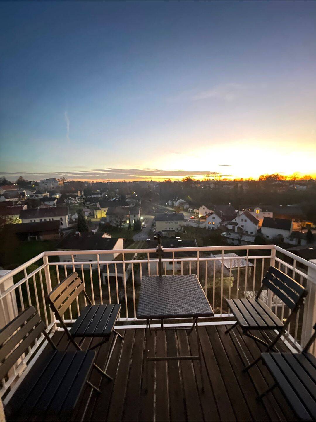 Wohnung mit Balkon und Einbauküche, 84524 Neuötting