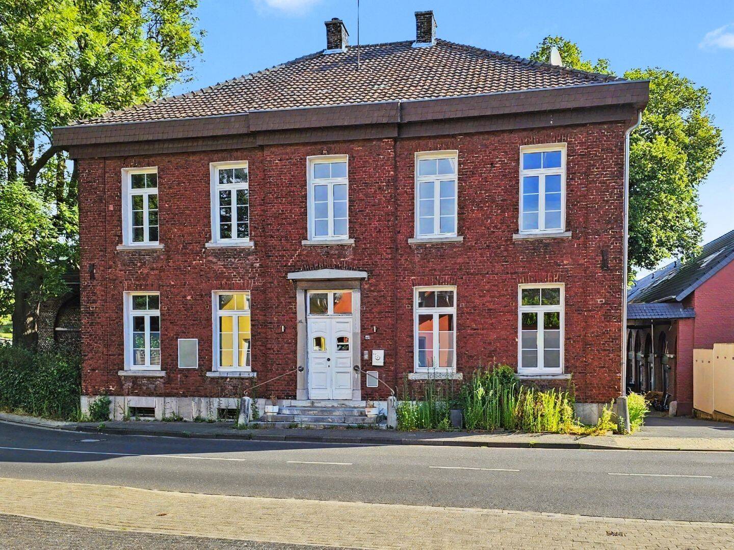 Denkmalgeschütztes Herrenhaus in Herzogenrath-Wohnen, Arbeiten und vielfältige Nutzungsmöglichkeiten, 52134 Herzogenrath