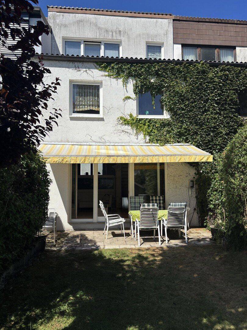 Gepflegtes Reihenmittelhaus mit Dachstudio, Südgarten und flexibler Raumaufteilung, 85764 Oberschleißheim
