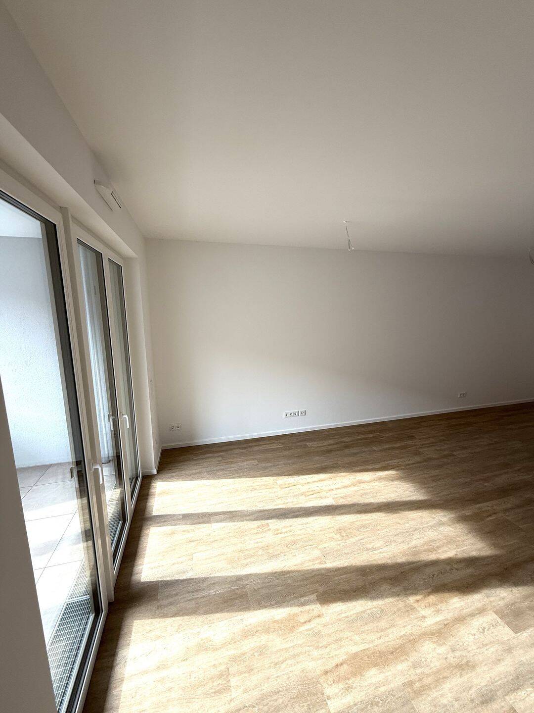 Exklusive Neubau-Mietwohnung in List / Vahrenwald – 4 Zimmer Wohnung mit 2 Loggien, 30163 Hannover