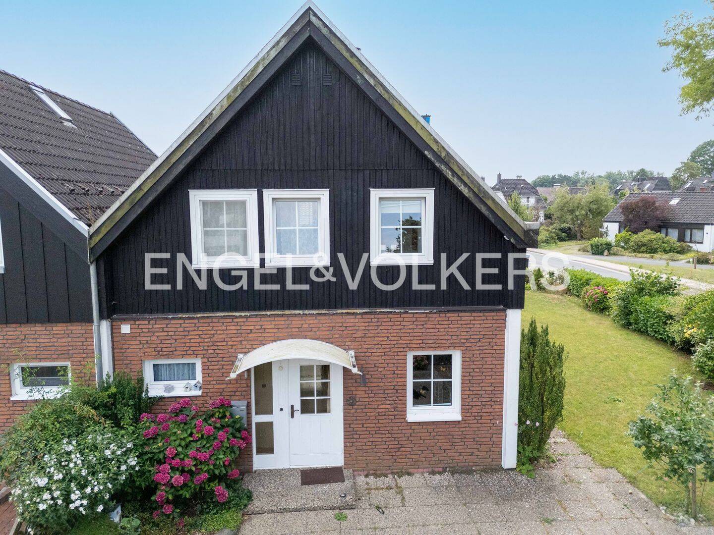 Ruhig gelegen, familienfreundlich und gut angebunden – Doppelhaushälfte mit Garten und Carport, 28832 Achim