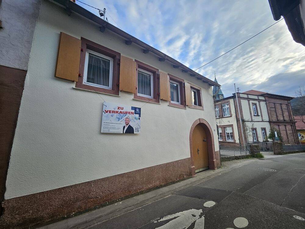 Einfamilienhaus in zentraler Lage von St.Martin, 67487 Sankt Martin