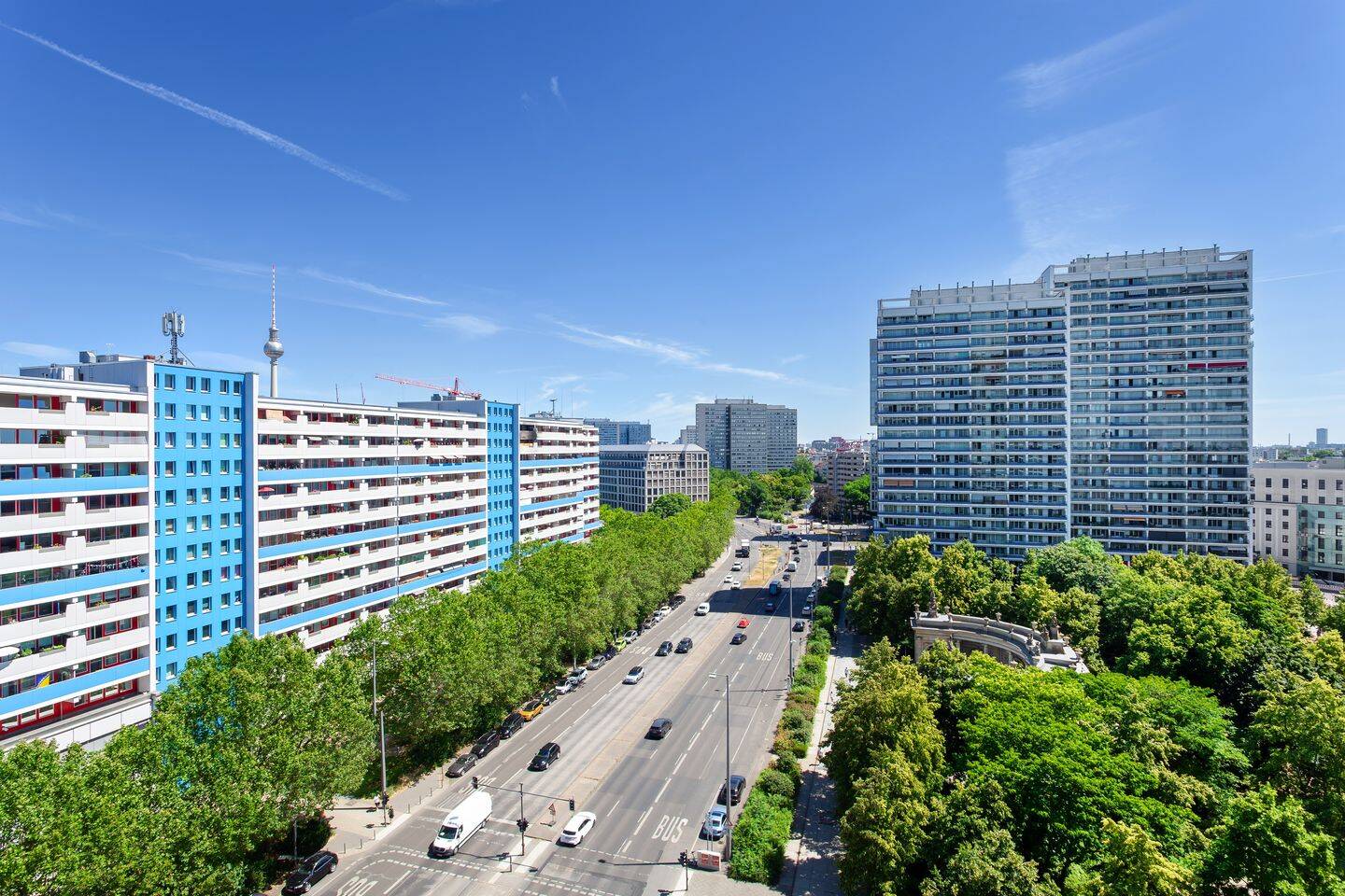 Vier Zimmer, alle mit Loggienzugang: Wohnen im 12. Stock, Berlin-Mitte, 10117 Berlin (Mitte)
