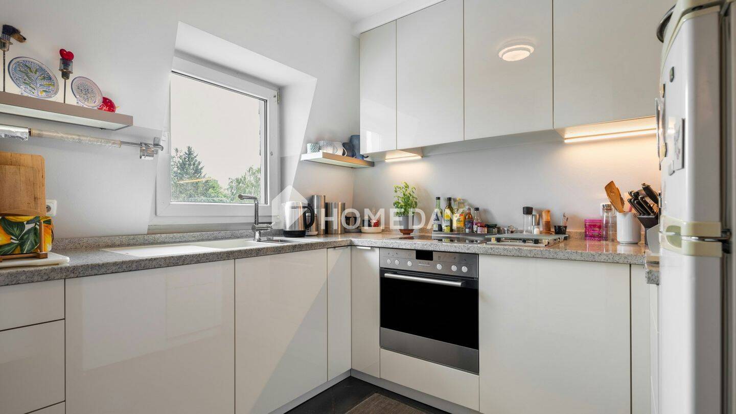 Charmante 2-Zimmer-Wohnung mit Balkon, EBK & Dachbodennutzung in Frankfurt-Heddernheim, 60439 Frankfurt am Main (Heddernheim Kalbach Niederursel Praunheim)