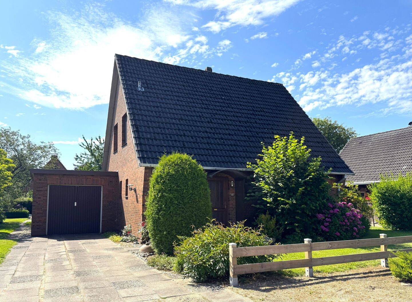 Idylle an der Bekau trifft Potenzial! Einfamilienhaus in Bekdorf sucht neue Eigentümer, 25554 Bekdorf