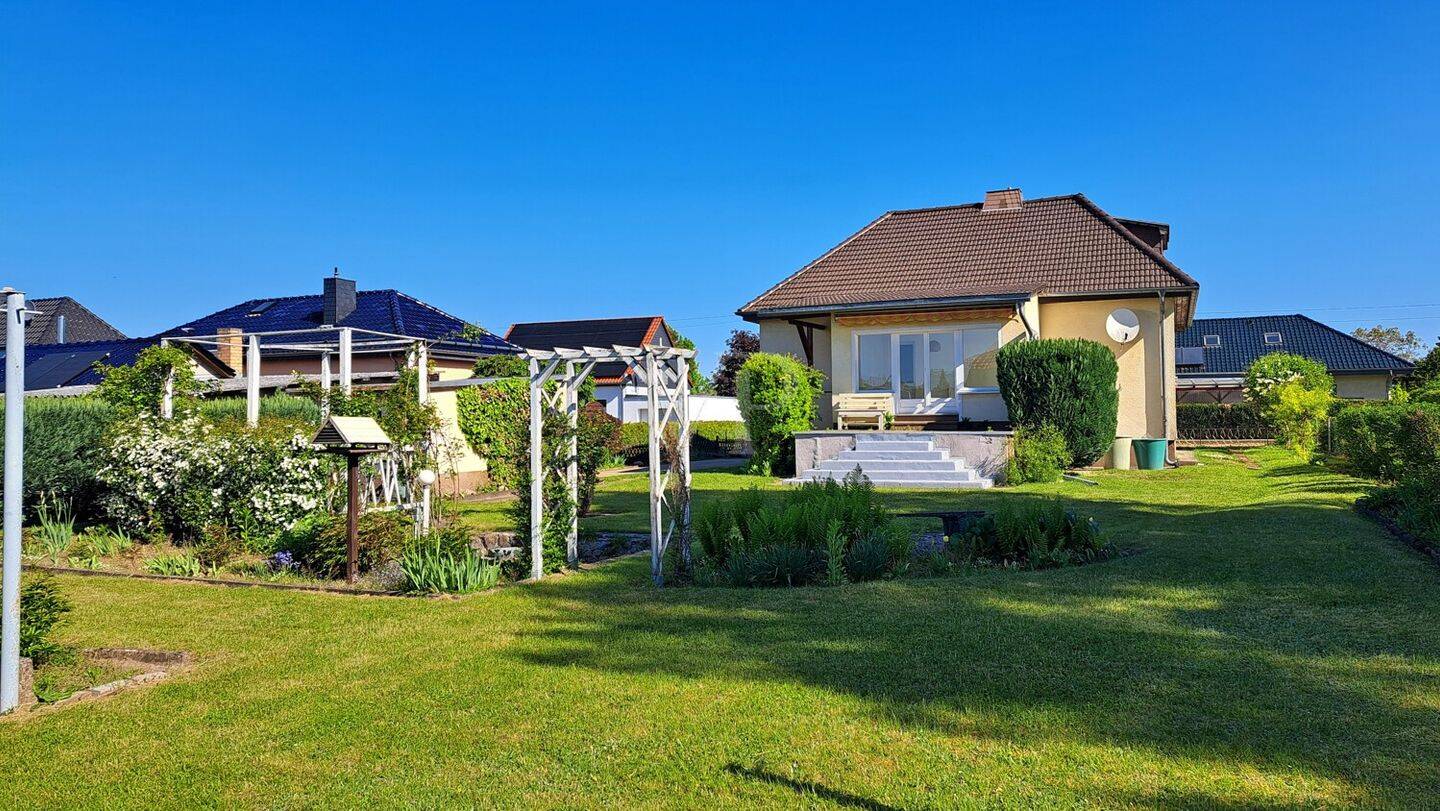 Einfamilienhaus mit idyllischem Garten – ideal für Ihre Modernisierungsideen, 15366 Neuenhagen bei Berlin