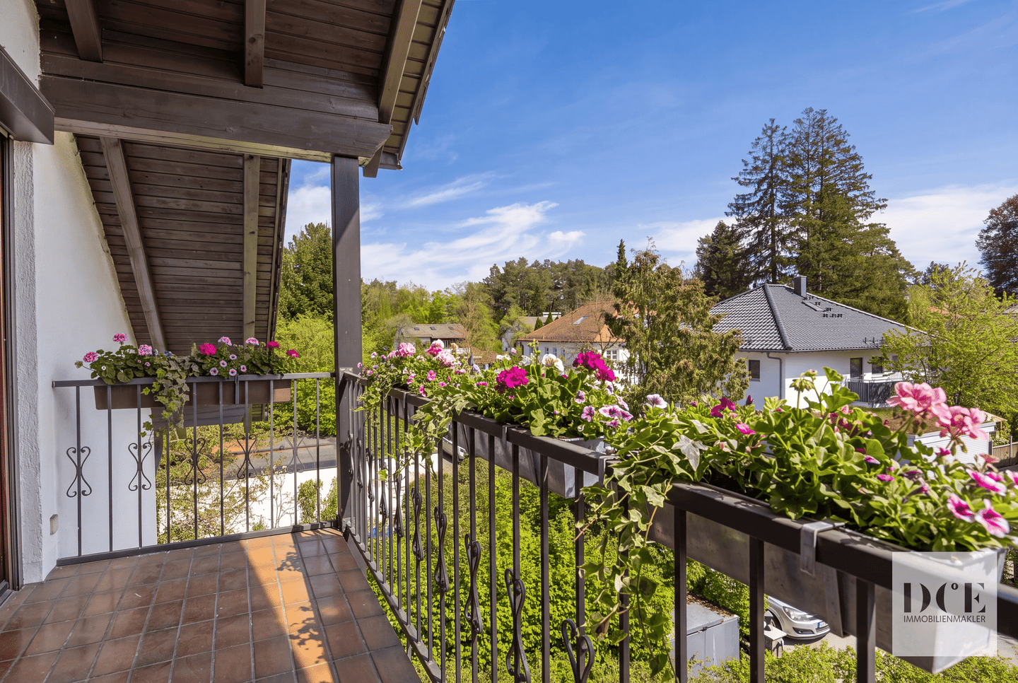 Ca. 69 m² Nutzfläche: Naturnah wohnen in Waldtrudering: 2,5 Zimmer mit Balkon und Grünblick, 81827 München (Ramersdorf-Perlach Trudering-Riem)