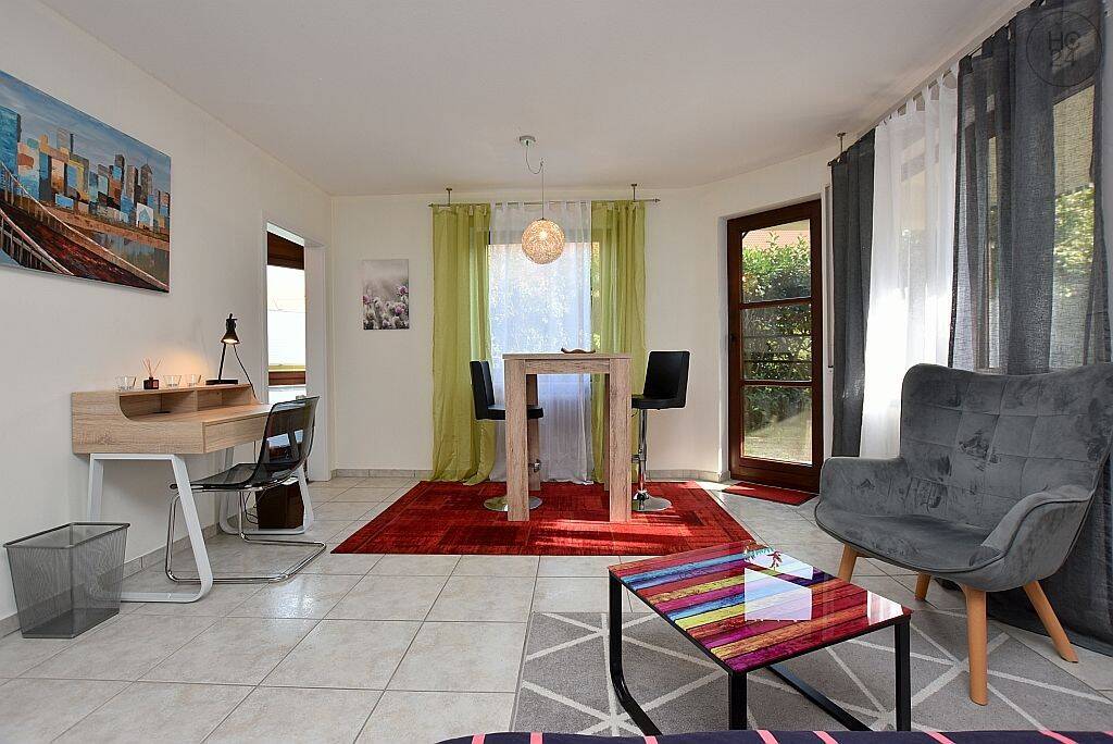Wunderschöne Wohnung mit Terrasse in Stuttgart Kaltental, 70569 Stuttgart (Büsnau Kaltental Vaihingen)
