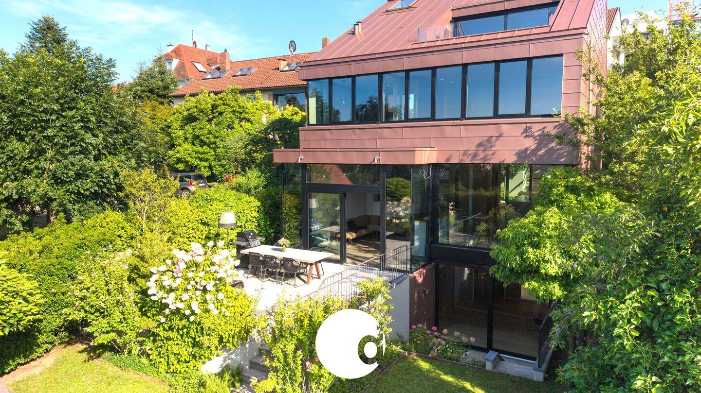 Zeitlose Architektur in exklusiver Grünlage von Stuttgart-Botnang, 70195 Stuttgart (Botnang)