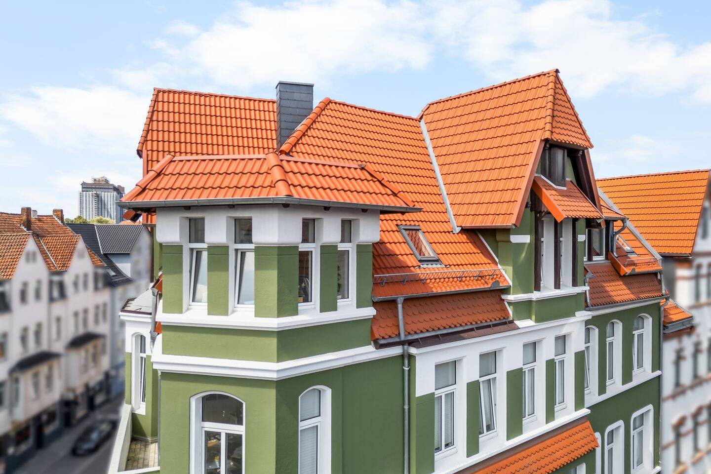 Toplage Altbau in Uni-Nähe: 2 Dachgeschosswohnungen mit zugeteilten Flächen im Dachboden, 30167 Hannover