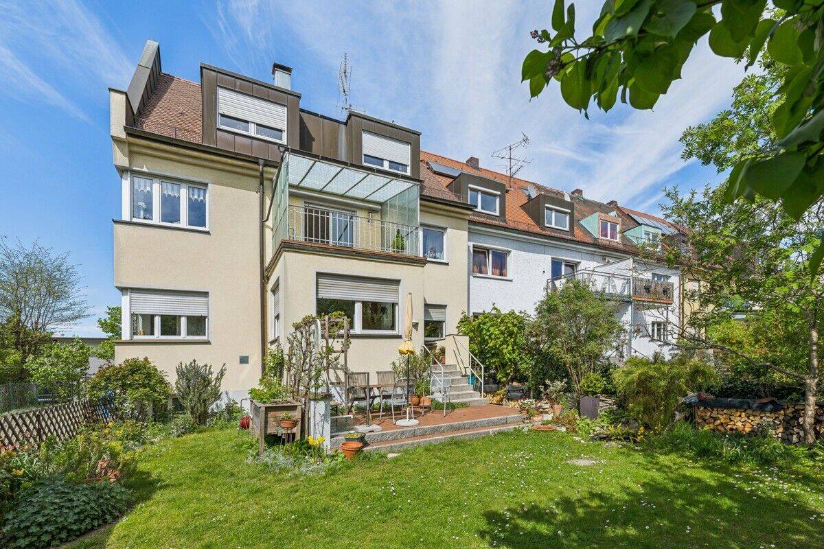 Hell, gepflegt und grün: 3-Zimmer-Wohnung mit großem Balkon, Garage und Gartennutzung, 90409 Nürnberg (Großreuth h. d. Veste Gärten h. d. Veste Maxfeld Schoppershof)