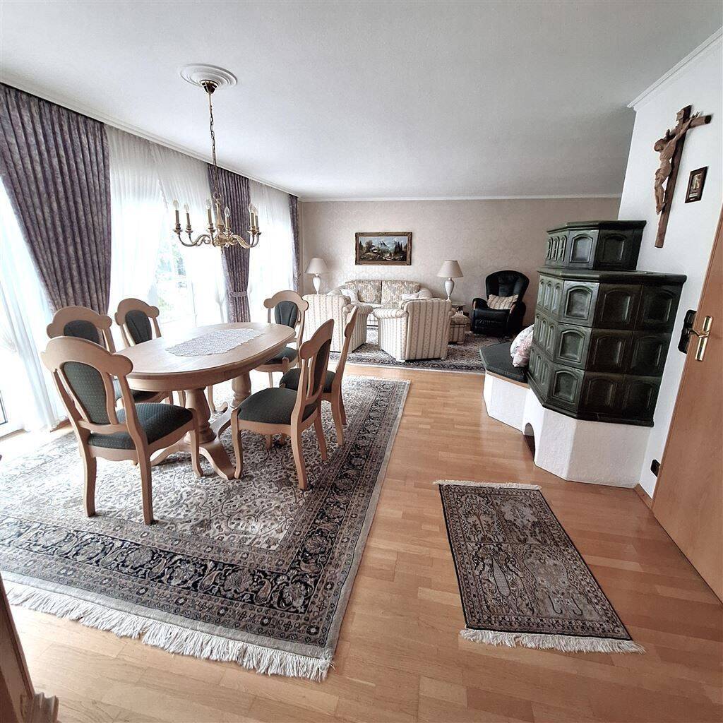 ENDLICH PLATZ! GROSSZÜGIGES, freistehendes Einfamilienhaus mit viel CHARME und AMBIENTE, in Allersberg!, 90584 Allersberg