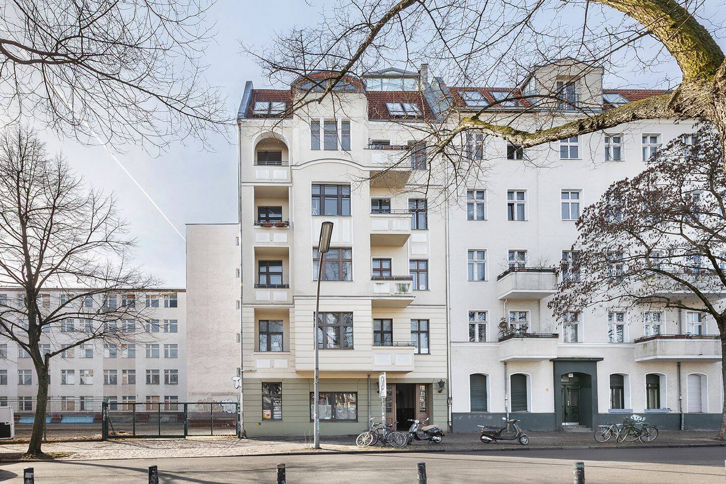 Blick aufs Maybachufer: Wunderschöner 2 Zimmer Altbau, 12045 Berlin (Neukölln)