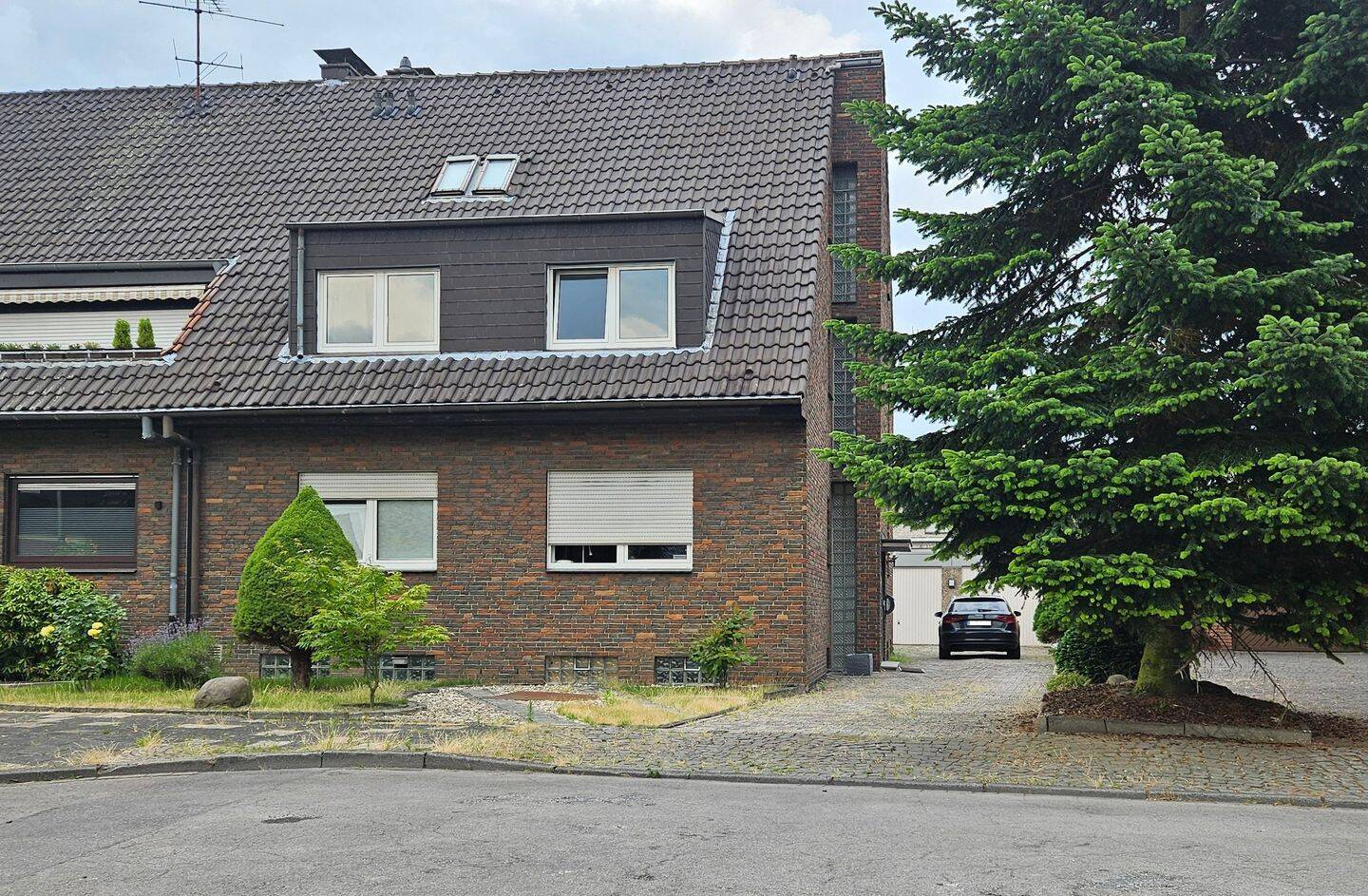 3,5-Zimmer-Wohnung mit großem Balkon in ruhiger Top-Lage von Bottrop-Fuhlenbrock, 46242 Bottrop