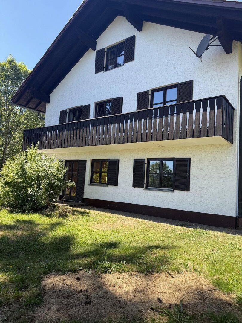 Großzügiges Einfamilienhaus mit Einliegerwohnung und traumhaftem Weitblick, 94158 Philippsreut