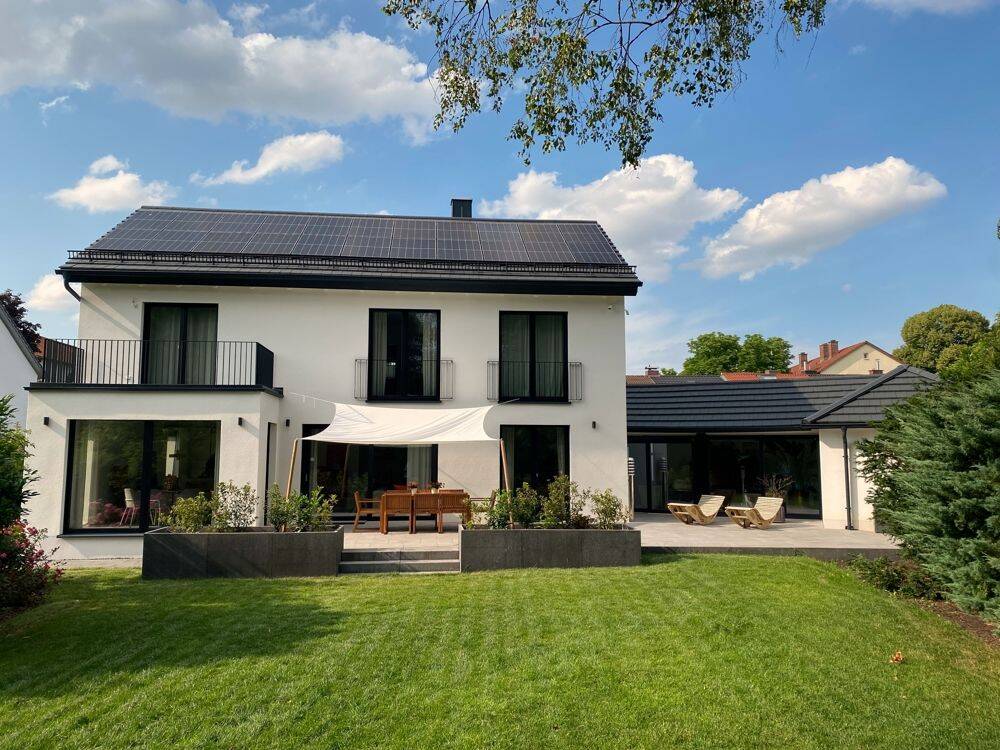 Luxuriöses Designhaus in Bestlage von Augsburg-Göggingen – KfW 70 EE & Traumgarten, 86199 Augsburg (Bergheim Göggingen Haunstetten Inningen)
