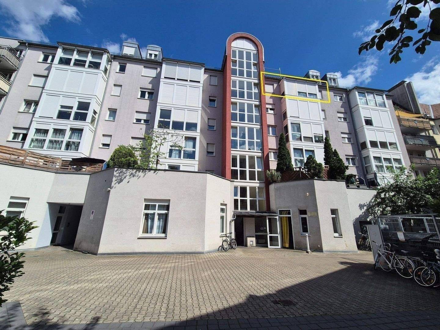 Nürnberg St.Peter: sonnige 2-Zimmerwohnung zur ruhigen Hofseite gelegen; Nähe Wöhrder See und Hochschule, 90478 Nürnberg (Dutzendteich Gleißhammer Glockenhof Sankt Peter Zerzabelshof)