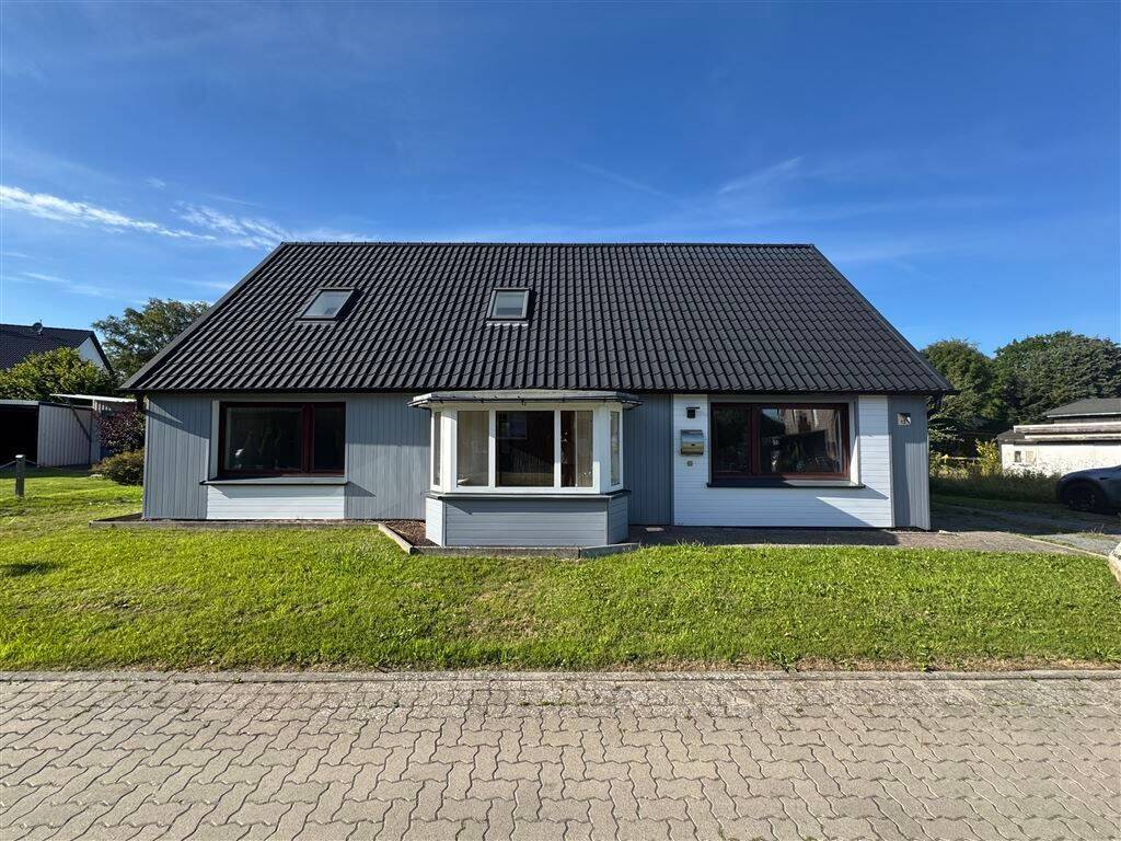 Charmantes Einfamilienhaus mit großem Garten in ruhiger Lage von Hemmoor, 21745 Hemmoor