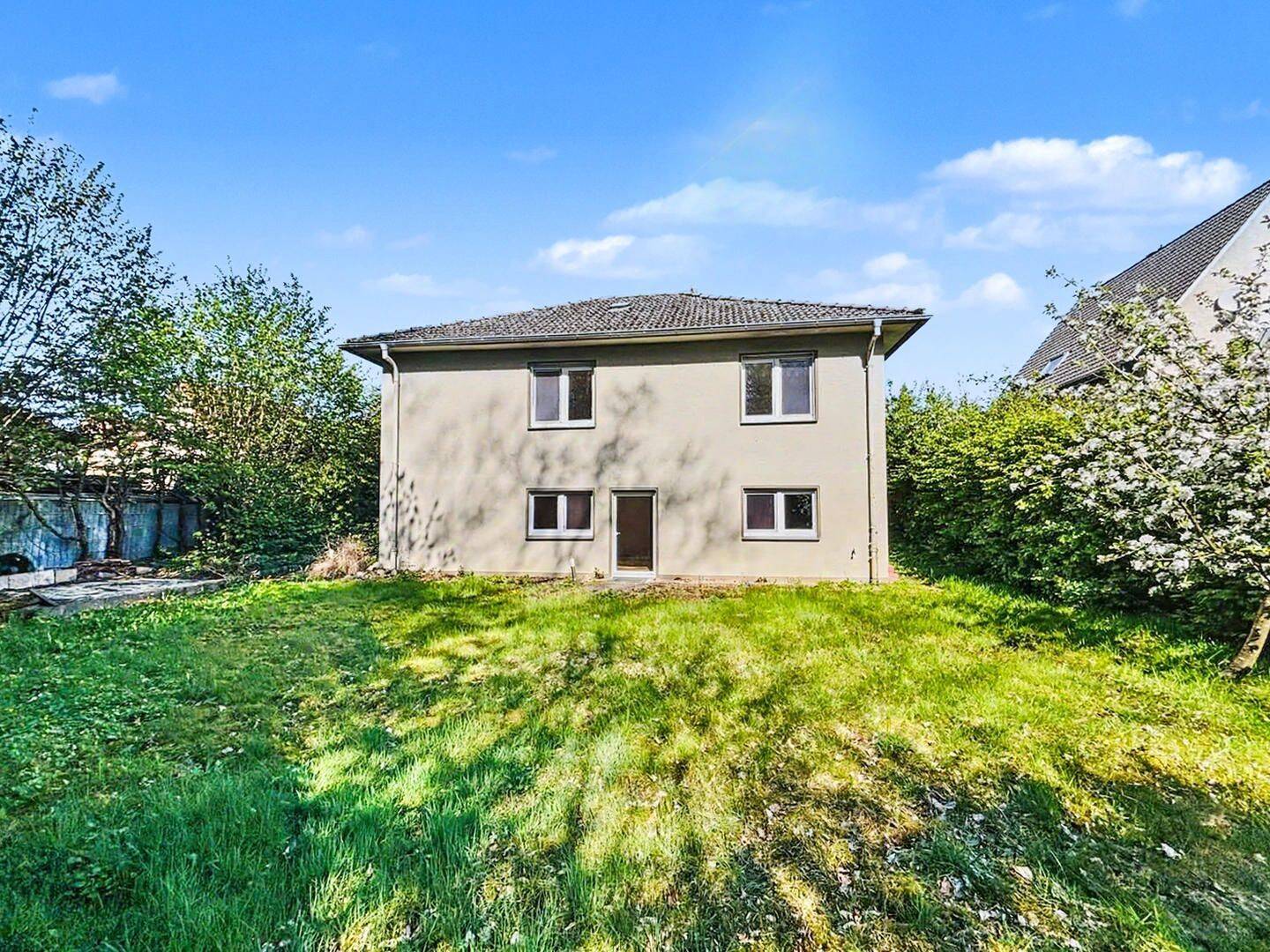 Attraktives Einfamilienhaus in Bielefeld-Heepen, 33719 Bielefeld (Brönninghausen Heepen Oldentrup)