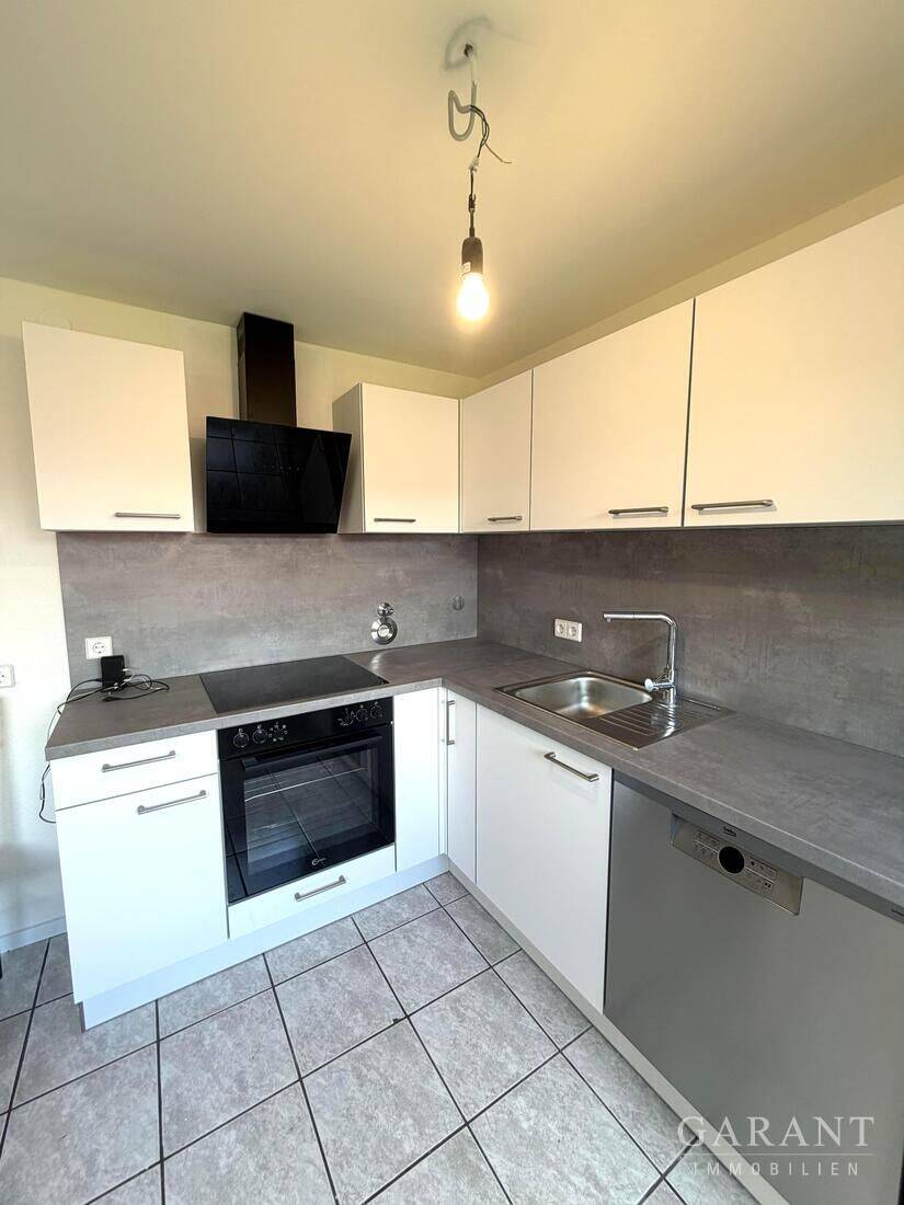 Gepflegte und komplett renovierte Wohnung in Fellbach-Schmiden!, 70736 Fellbach