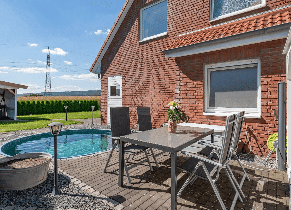 Traumhafte ETW in Rehren mit sensationellem Ausblick auf das Auetal & Garten mit Pool., 31749 Auetal