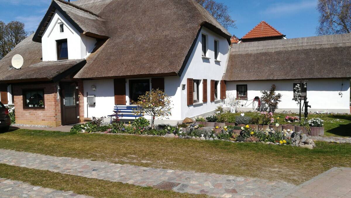 Ahrenshoop: Leeres Einfamilienhaus mit ca. 250 m² und 550 m² Grundstück per SOFORT zu VERKAUFEN, 18347 Ahrenshoop