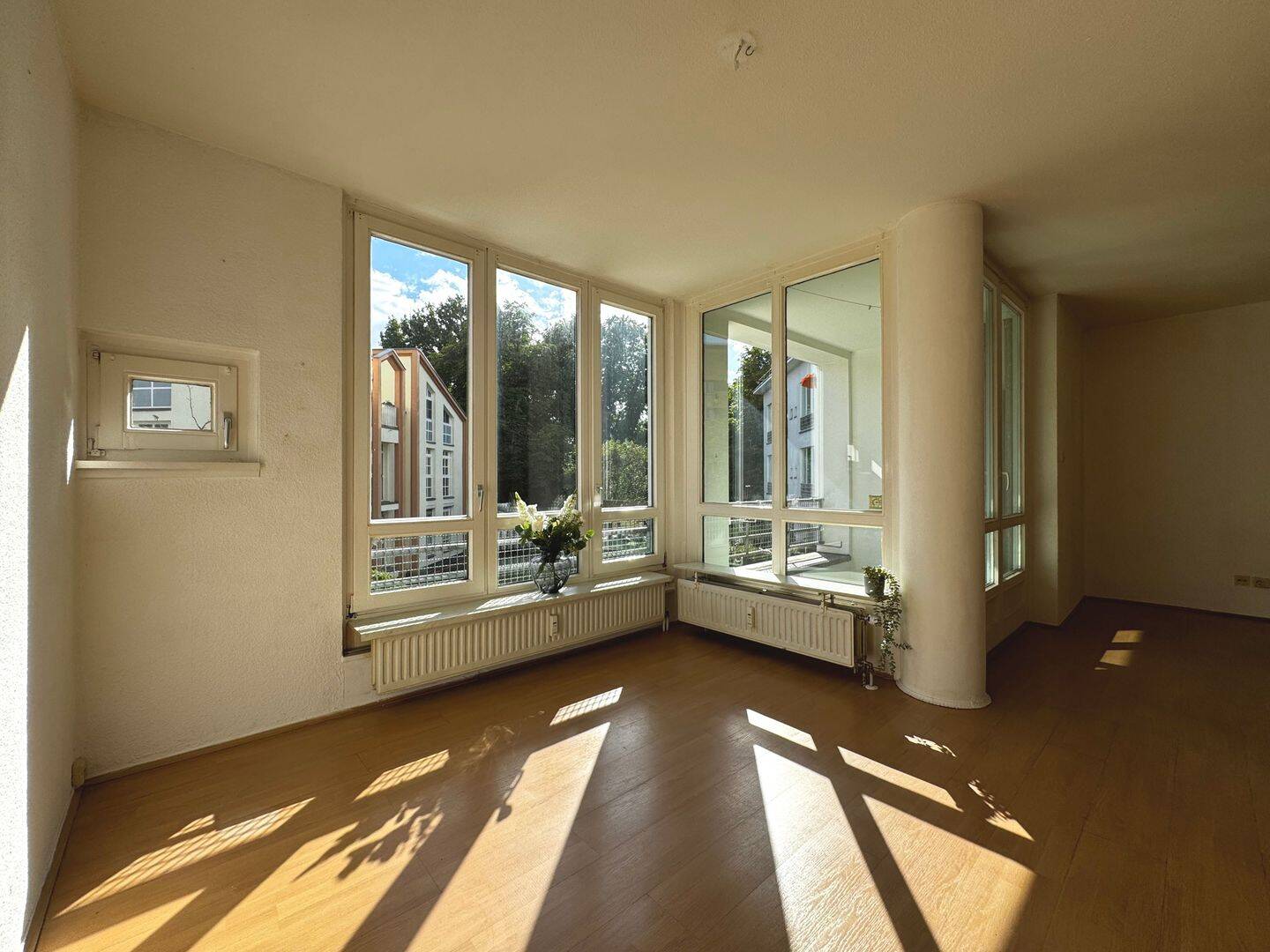 **WASSERBLICK** SONNIGE, HELLE BEZUGSFREIE 2 ZIM WHG. MIT LOGGIA U. GRÜNBLICK RUHIG AM TEGELER HAFEN, 13507 Berlin (Reinickendorf Kolonie Am Fließ Kolonie Am Waldessaum Tegel)