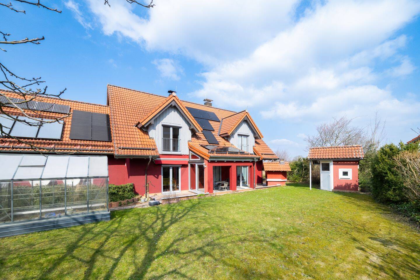 Wohnen auf höchstem Niveau in Feldrandlage – EFH mit Einliegerwohnung & modernster Technik, 85445 Oberding