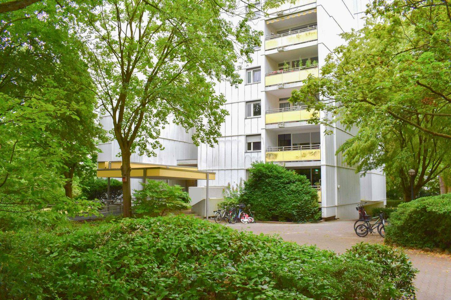 Renovieren und Wohlfühlen: Eigentumswohnung mit Loggia nahe den Vogelstang-Seen mit Stellplatz, 68309 Mannheim (Käfertal Vogelstang)