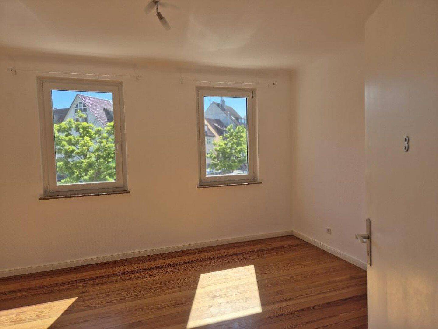 WG-Zimmer 19 m² | möbliert auf Wunsch | Löwenmarkt Stgt-Weilimdorf | 540 € warm, 70499 Stuttgart