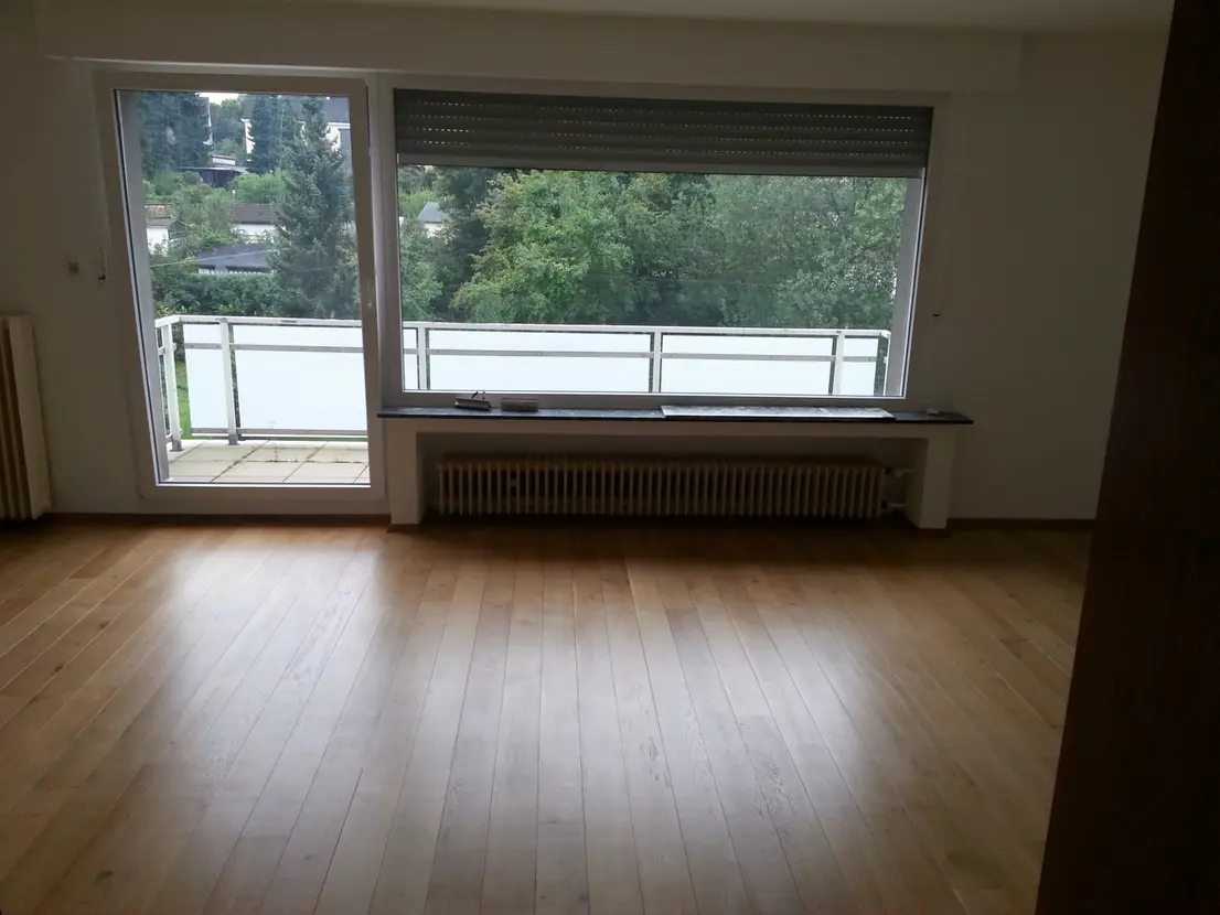 5 Zimmer Maisonette Wohnung 124 m² mit Südbalkon, Keller und 1 Parkplatz, 42651 Solingen (Gräfrath Solingen-Mitte)