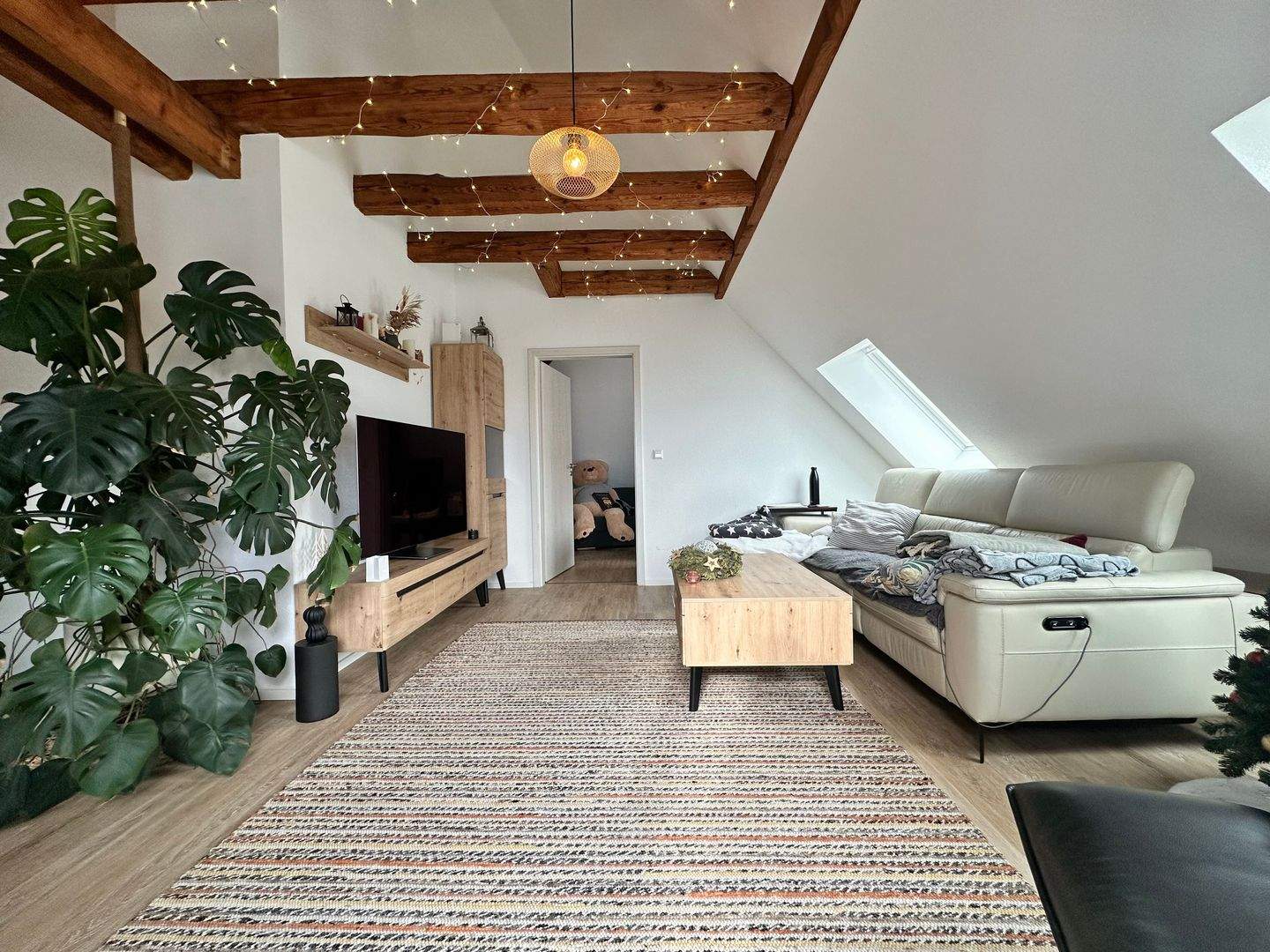 Stilvolle 3,5-Zimmer-Dachgeschosswohnung im Herzen von Tailfingen, 72461 Albstadt