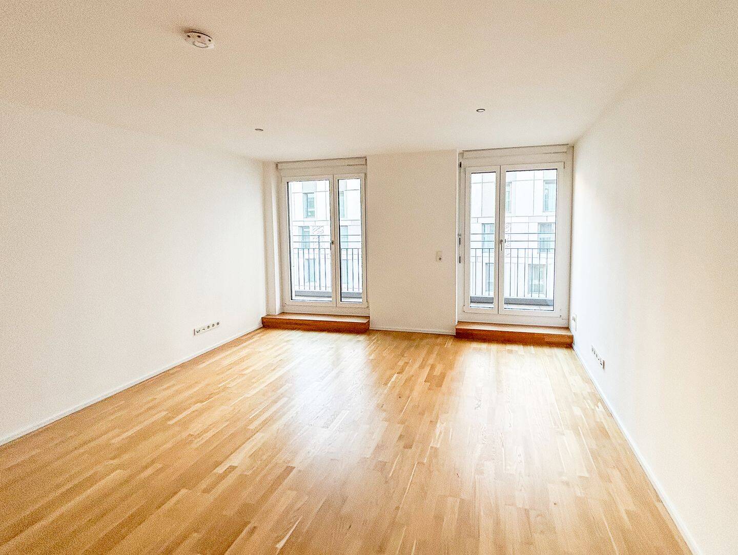 Ein Traum für Singles und Paare: 2-Zimmer Wohnung mit Terrasse, 70173 Stuttgart (Mitte)