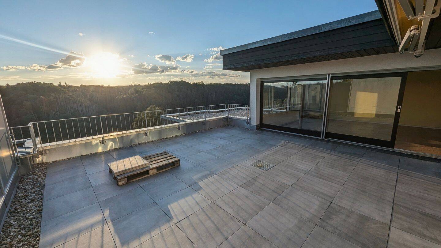 Traumhafte 3-Zimmer-Terrassenwohnung (133 m²) mit Garage & EBK, 72218 Wildberg