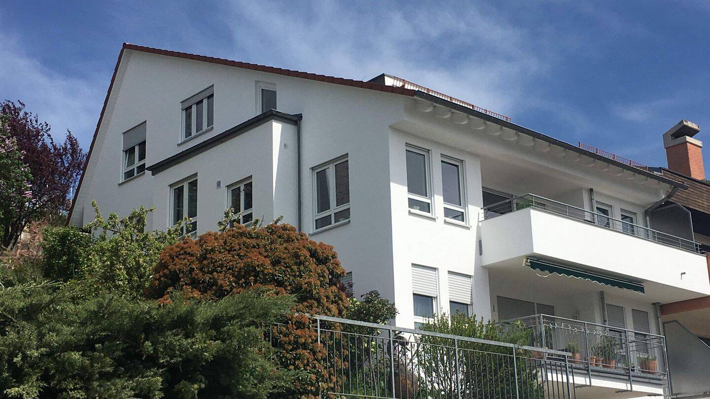 Einzigartige Aussichtslage am Fuße eines Weinbergs in gehobener Lage 4-Zimmer-Wohnung in Grunbach, 73630 Remshalden