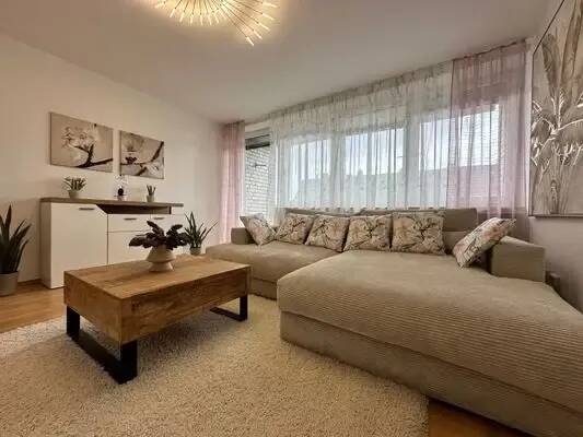 Freie 3-Zimmer-Wohnung mit neuen Fenstern in Nürnberg-Laufamholz – sofort bezugsbereit, 90482 Nürnberg (Freiland Laufamholz Mögeldorf Rehhof Unterbürg)