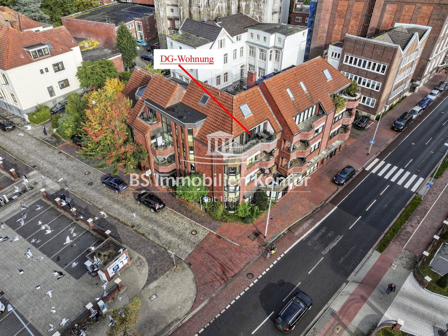 Innenstadtlage! Großzügige Maisonette-Wohnung über zwei Etagen mit Balkon und PKW-Einstellplatz!, 26721 Emden (Barenburg Conrebbersweg Früchteburg Harsweg Stadtzentrum)