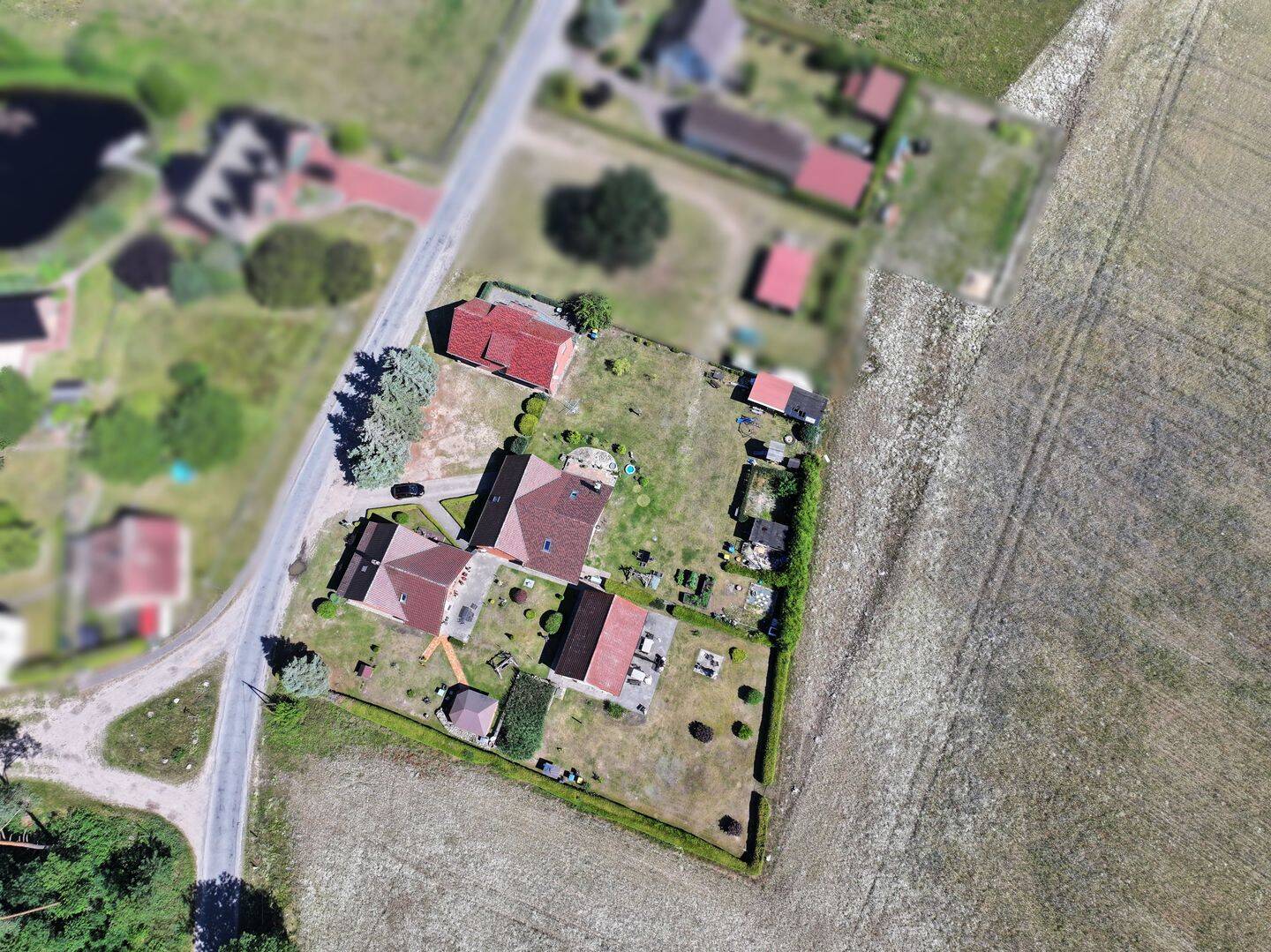 4 Häuser mit 6 Wohneinheiten auf einem großen Grundstück in toller, ruhiger Lage, 17252 Mirow