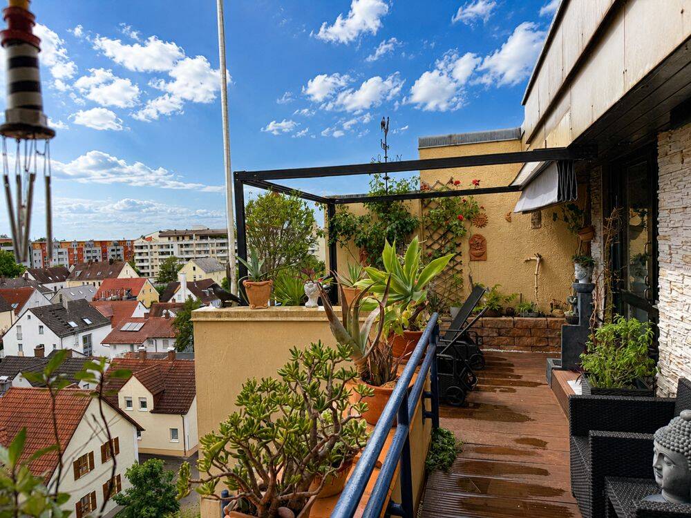 Penthouse mit 36 m² Dachterrasse & Fernblick in Augsburg-Pfersee, 86157 Augsburg (Kriegshaber Pfersee)