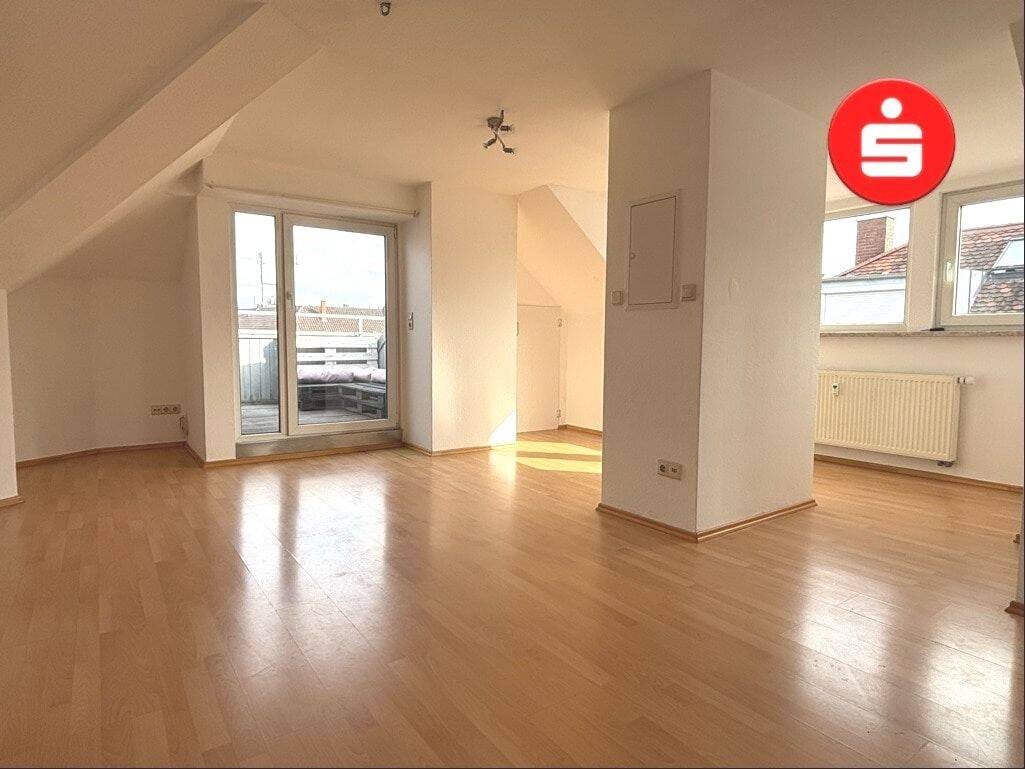 Dachgeschosswohnung mit zwei Loggien in zentraler Lage von Gostenhof, 90443 Nürnberg