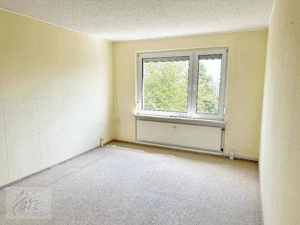 ***WOHNUNG & GARAGE – IHR NEUES PROJEKT MIT WEITBLICK*** Gemütliche Eigentumswohnung mit viel Potenzial und eigener Garage, 1619 Zeithain
