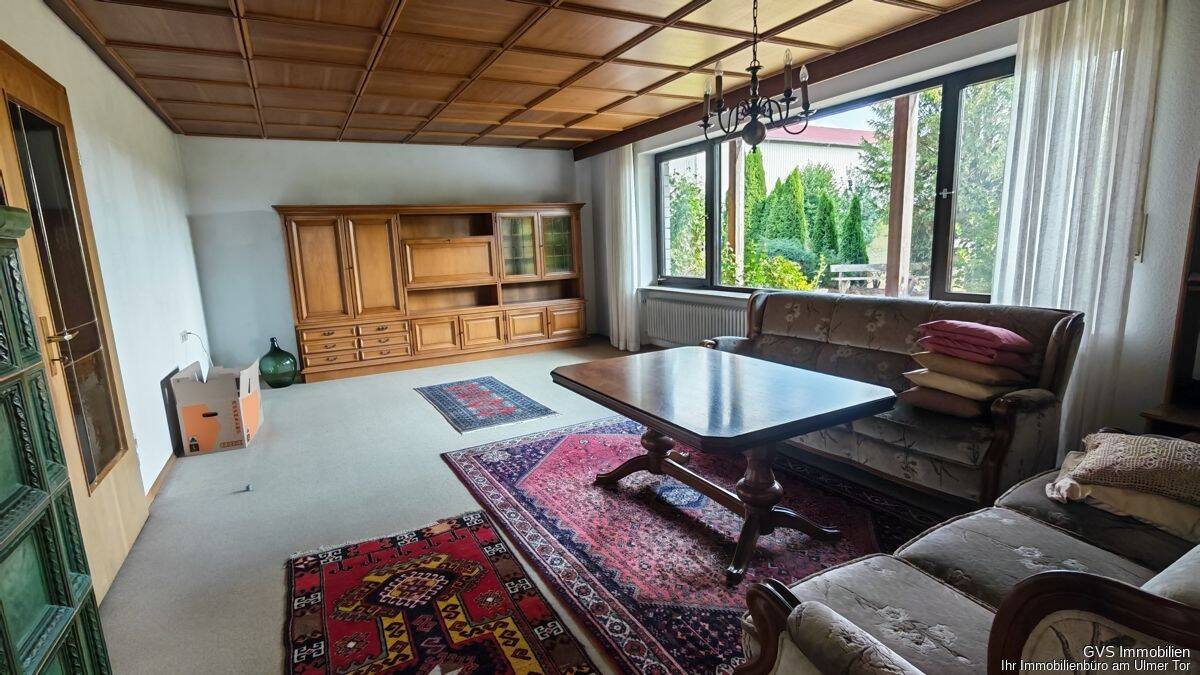 4-Zimmer-Erdgeschoss-Wohnung mit großem Garten in Pleß, 87773 Pleß