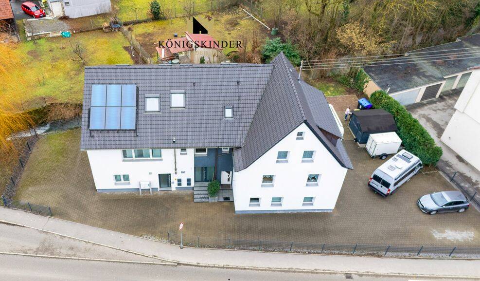 Wohnen & Arbeiten unter einem Dach! 3 Wohnungen & Gewerbefläche & großes Grundstück & großem Garten!, 71336 Waiblingen