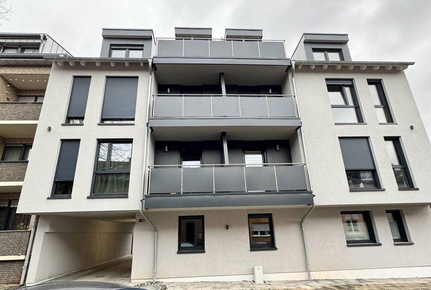 Moderne 3-Zimmer-Wohnung mit offenem Wohnbereich, Aufzug und Stellplatz in Alsdorf, 52477 Alsdorf
