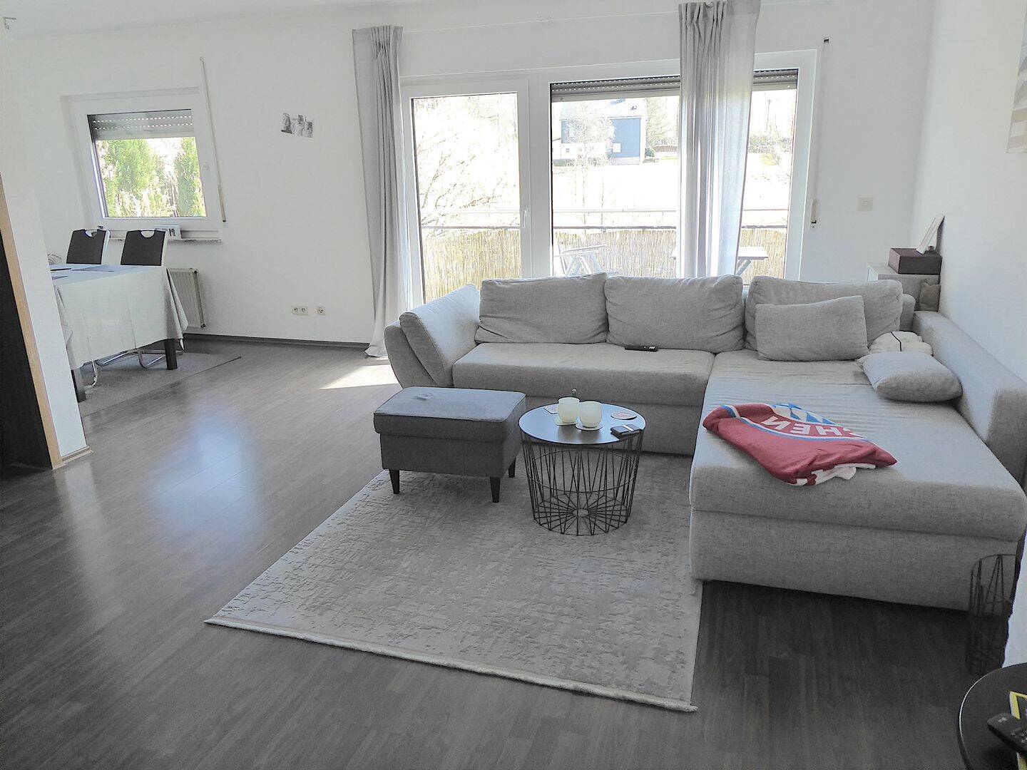 Gute Rendite: Vermietete 2,5 Zimmer Wohnung mit Balkon in kleiner und ruhiger Wohneinheit, 57074 Siegen