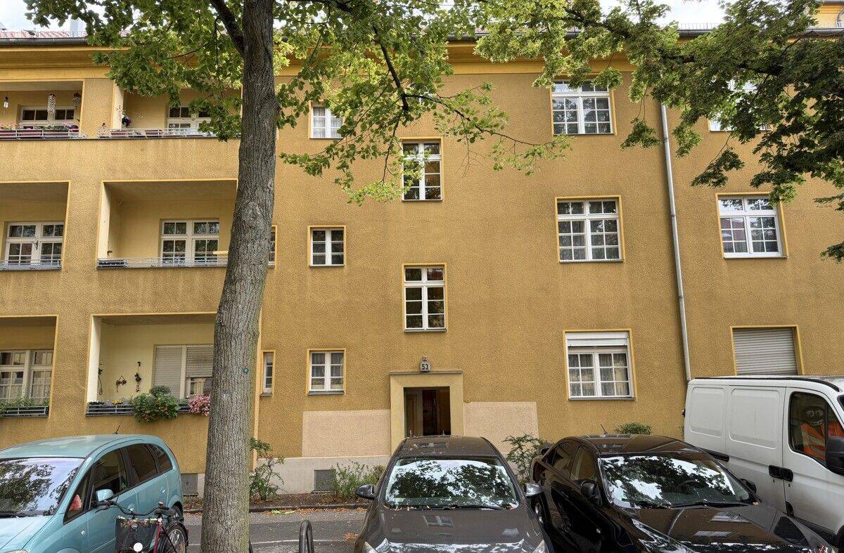 Geräumige Wohngung in zentraler Wonlage mit Balkon ***Wannenbad***, 13583 Berlin (Spandau Falkenhagener Feld Kolonie An der Kappe 130)